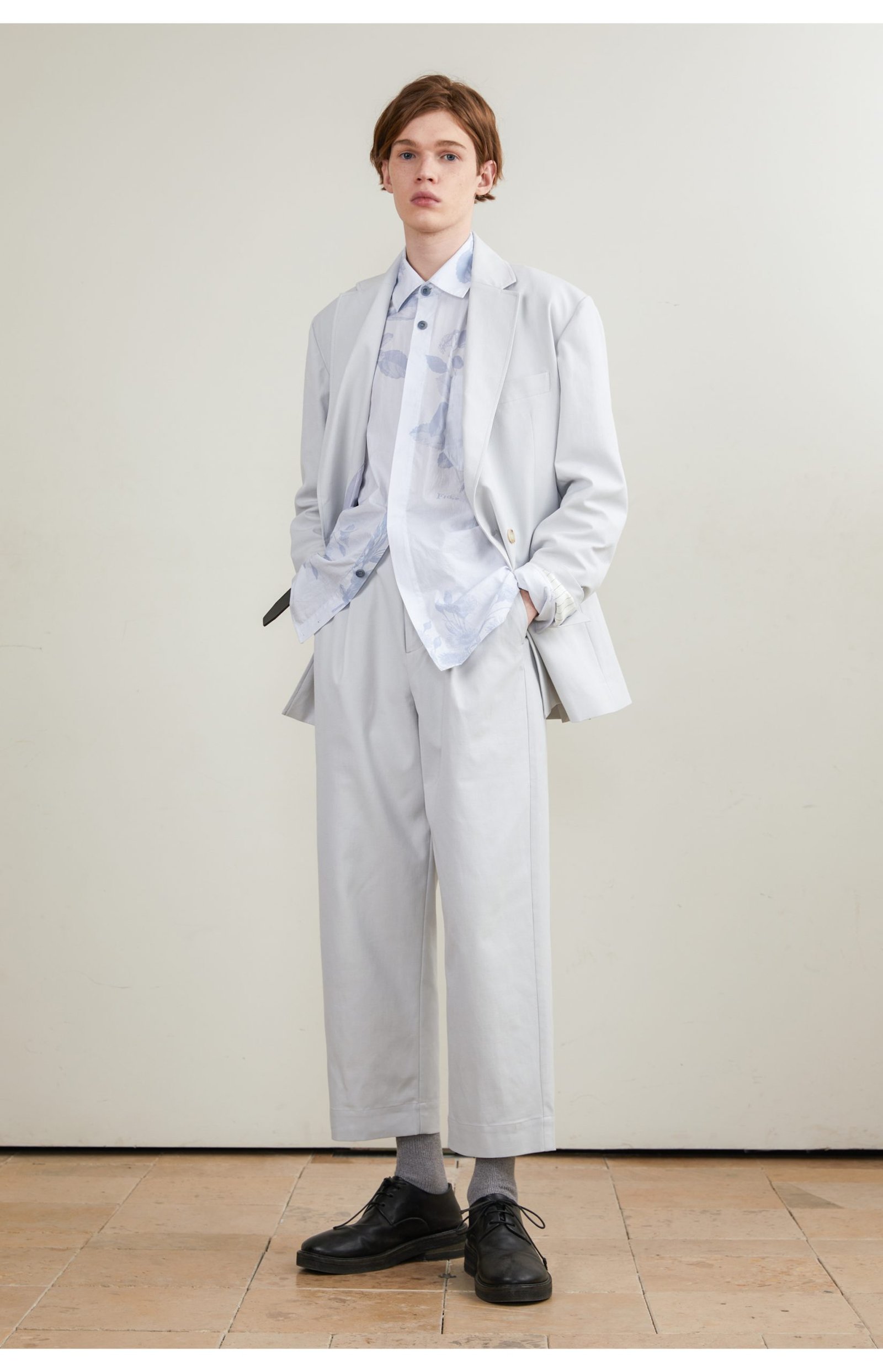 Double breasted suit light blue grey linen blend refreshing comfort anti UV