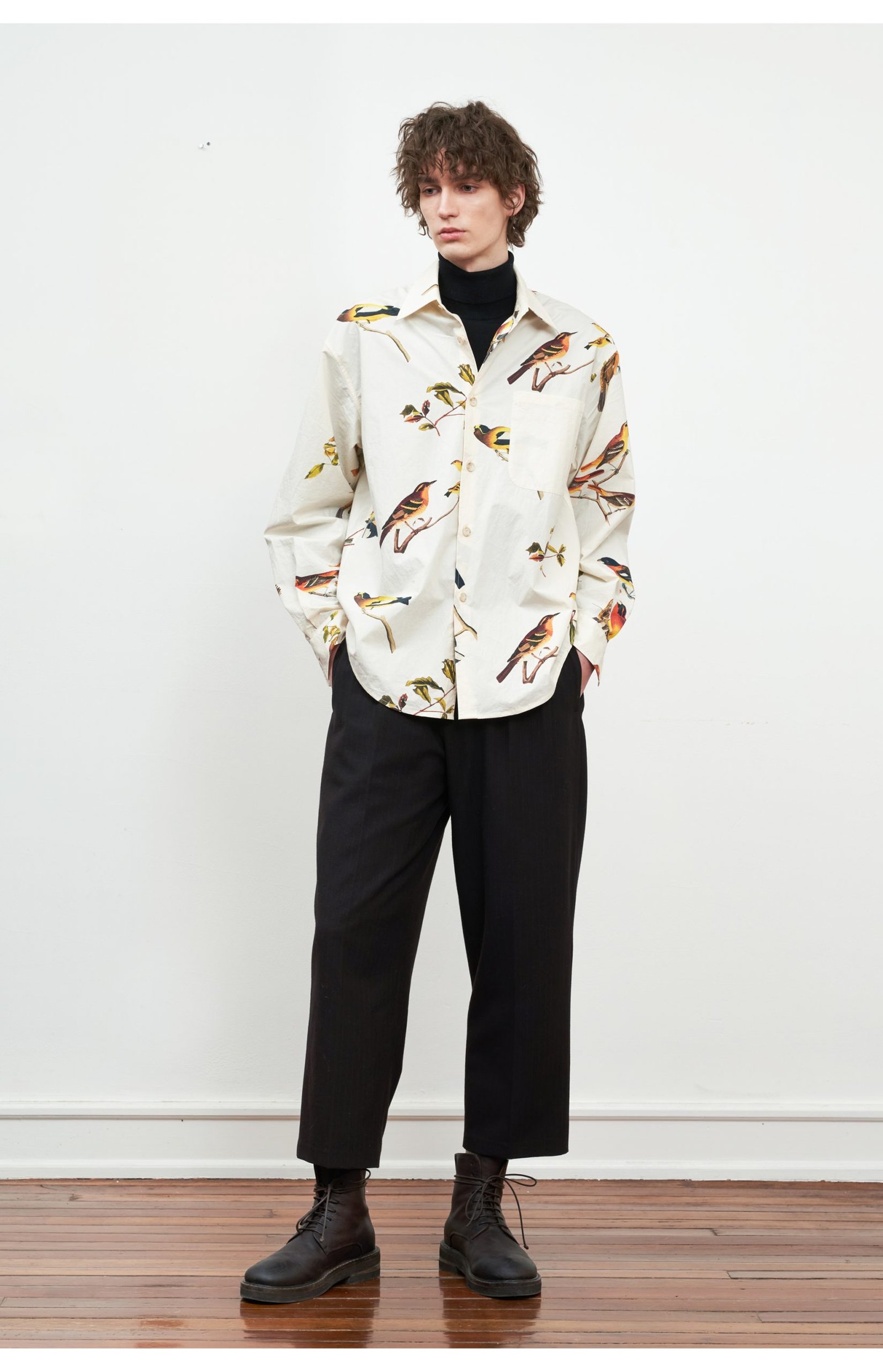 Sand-washed cotton printed long-sleeved shirt with natural texture