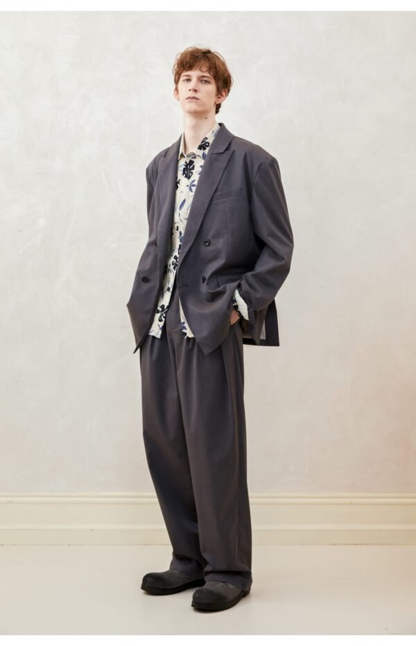 Loose fall shoulder double breasted casual suit