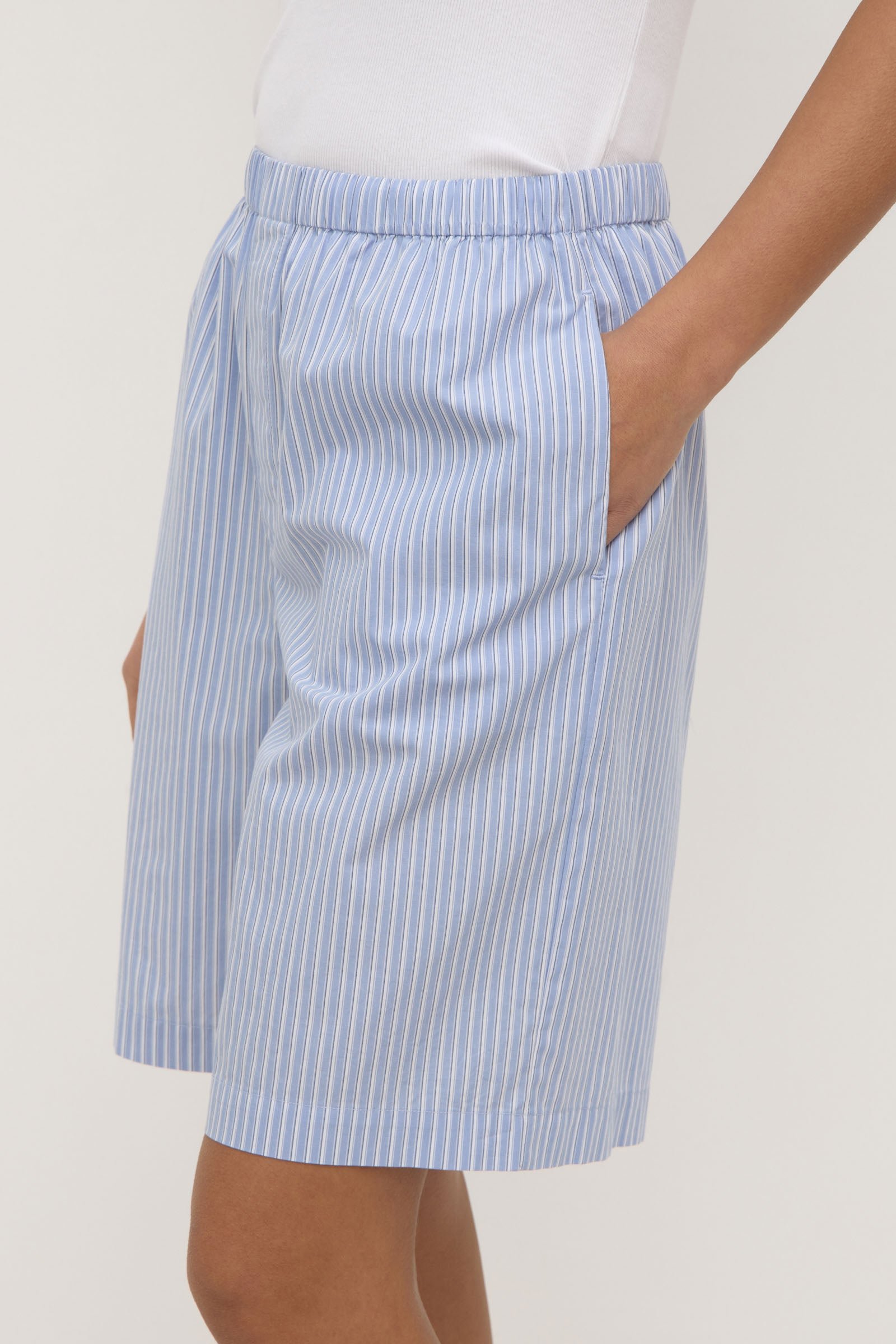 Nixie Stripe Longline Short