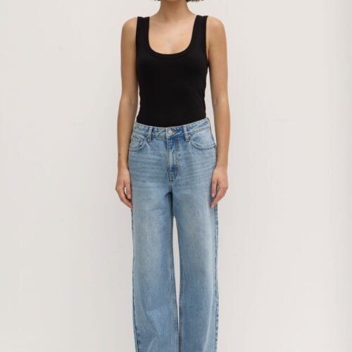 Womens Relaxed Jean